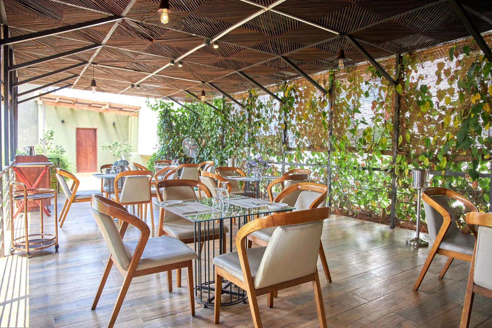 Sea Horse Hotel & Spa Negombo Exterior foto