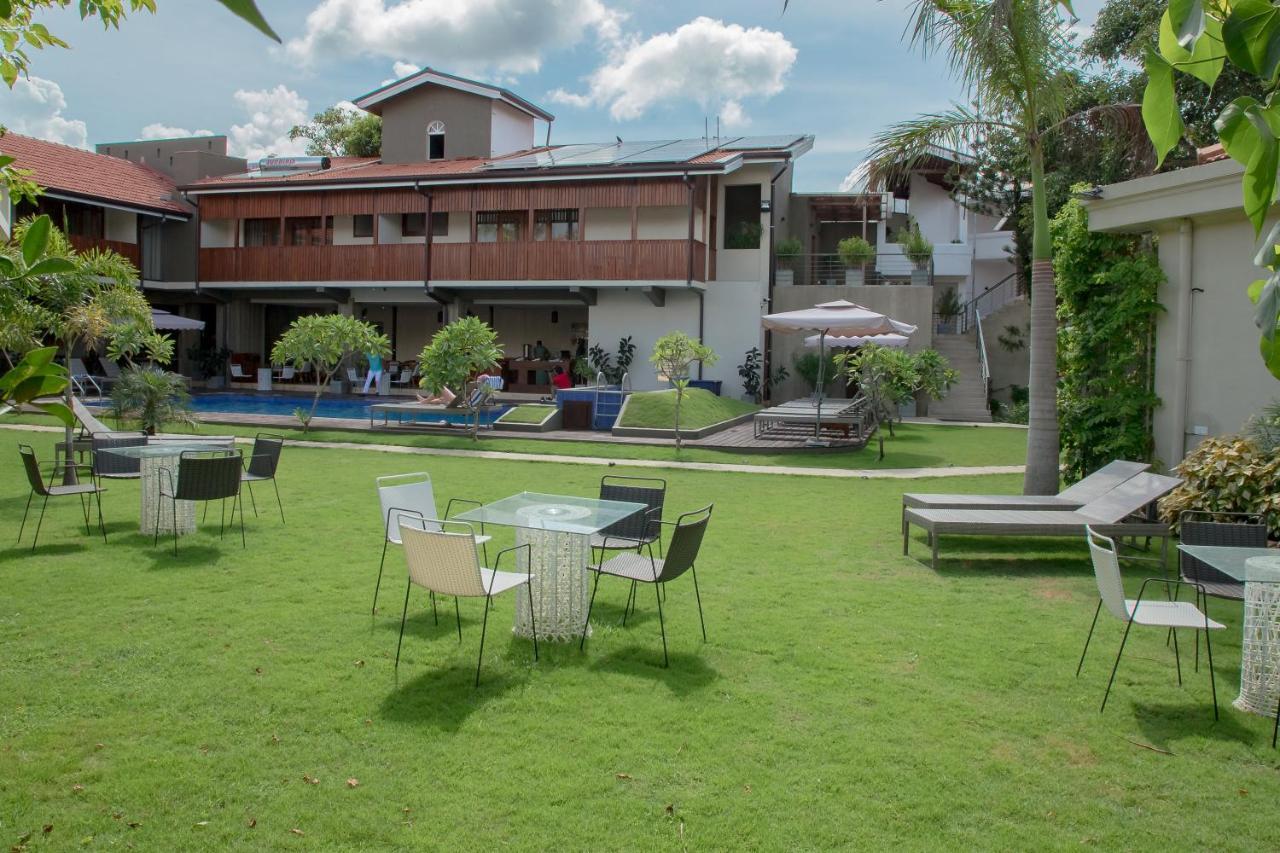 Sea Horse Hotel & Spa Negombo Exterior foto